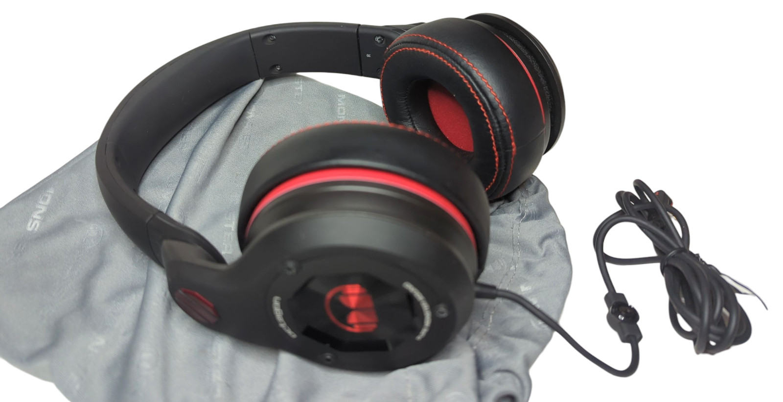Monster UFC Octagon Over The Ear HEADPHONES Wired DJ Style 2016 -VIDEO BELOW!