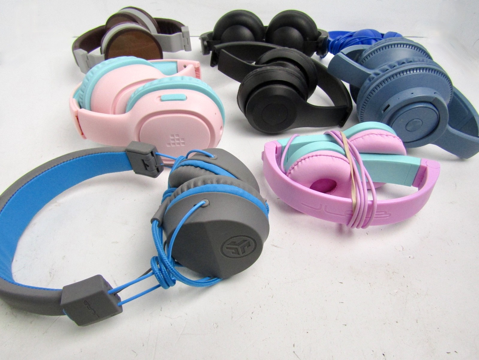 Lot of 8 On Ear Headphones with Adjustable Headband, Wireless & Wired – Used