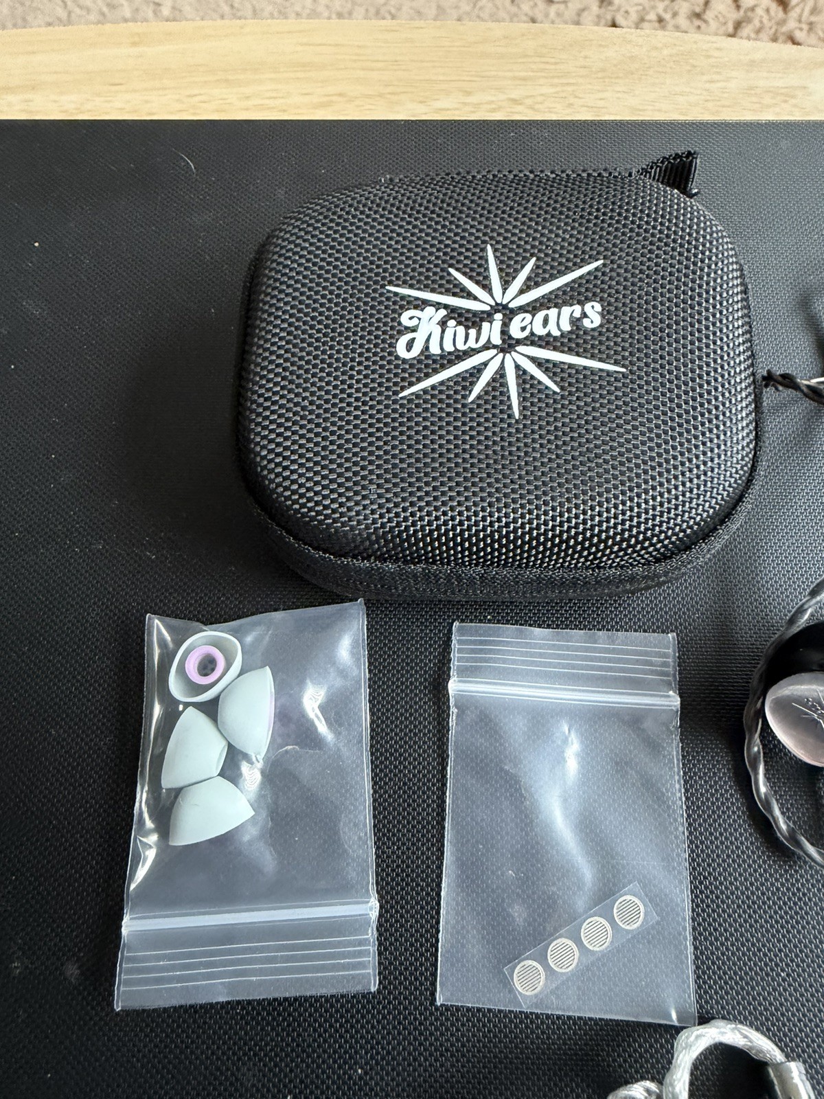 Linsoul Kiwi Ears KE4 In Ear Monitor, 2DD+2BA Hybrid Earphone, Gaming Earbuds