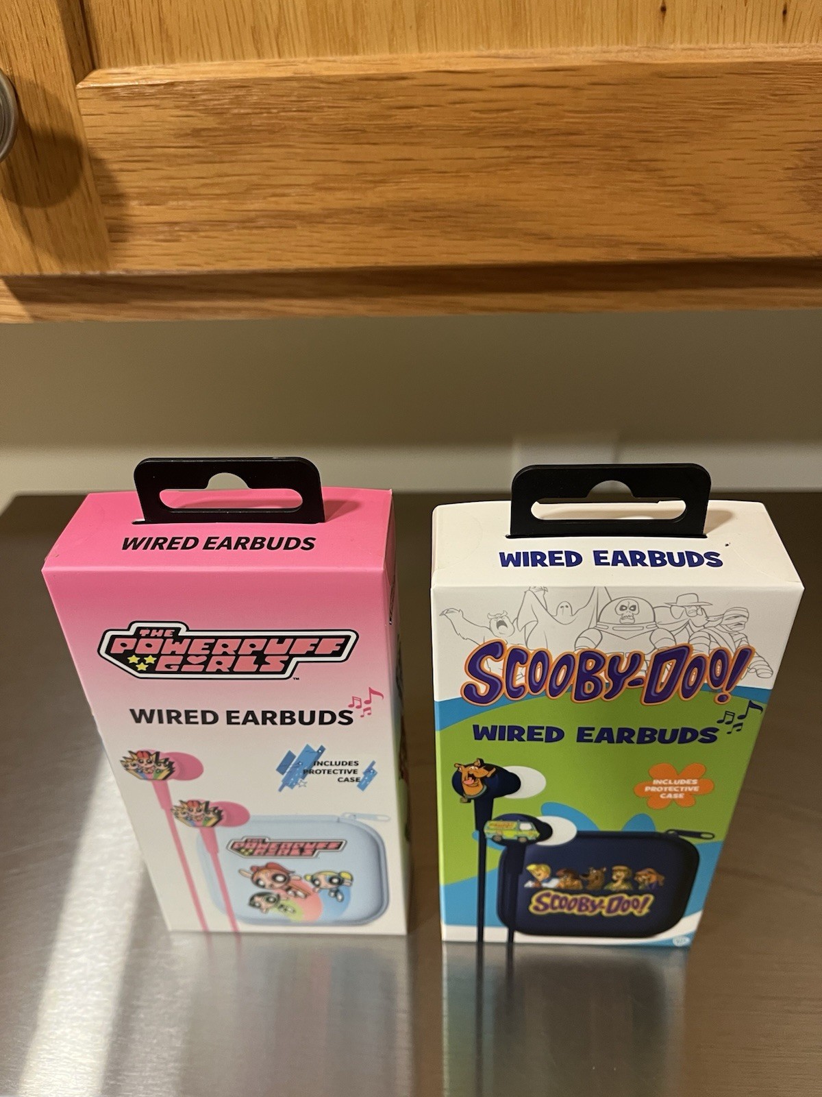 Scooby-Doo & The Power Puff Girls Wired Earbuds & Protective Case NEW-WB