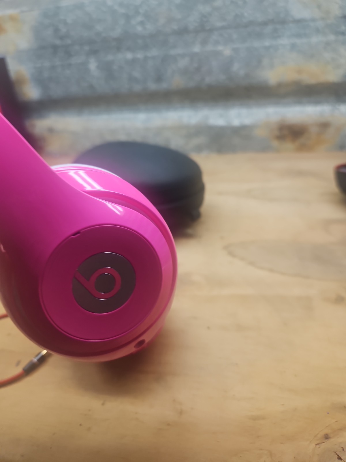 BEATS by Dr. Dre STUDIO 2 WIRELESS PINK GLOSSY (WITH NEW PADS )