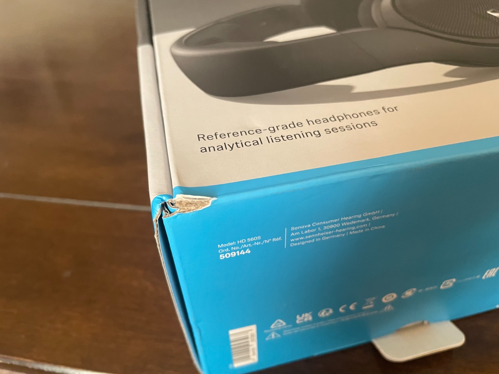 Sennheiser HD 560S Over-the-Ear Wired Headphones – Black *OPEN BOX-UNUSED*