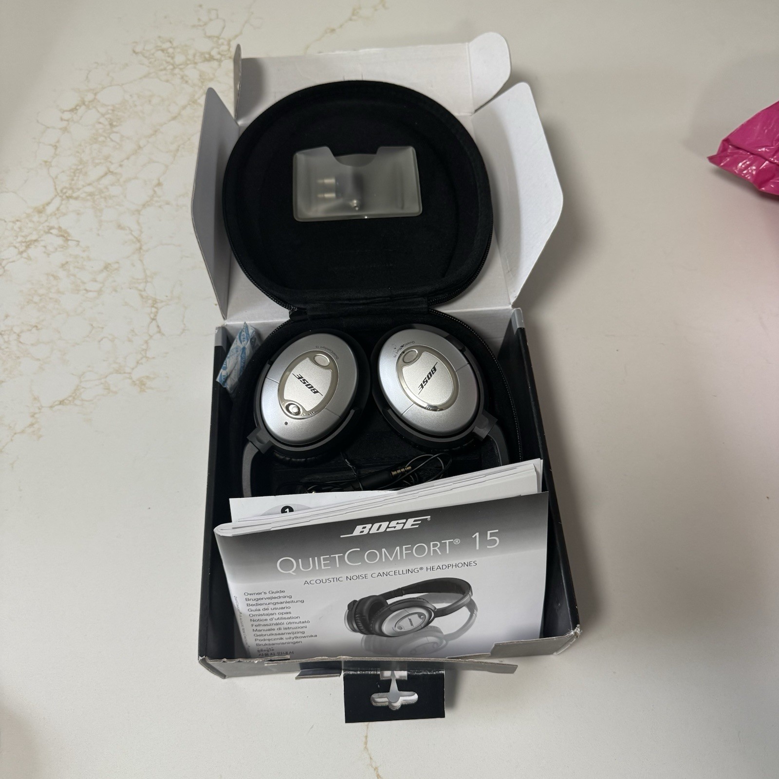 Bose QuietComfort 15 Headphones – Silver/Black with case Noise Canceling