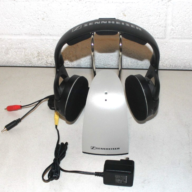 Sennheiser HDR 120 Wireless RF Headphones Rechargeable w/ TR-120 Base