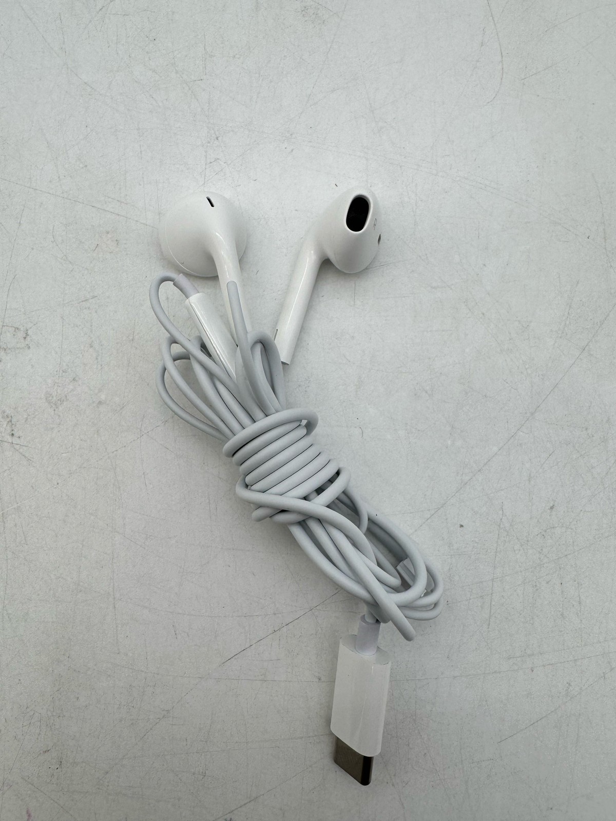 Apple EarPods USB-C Wired Earbud Headphones Built-In Remote White