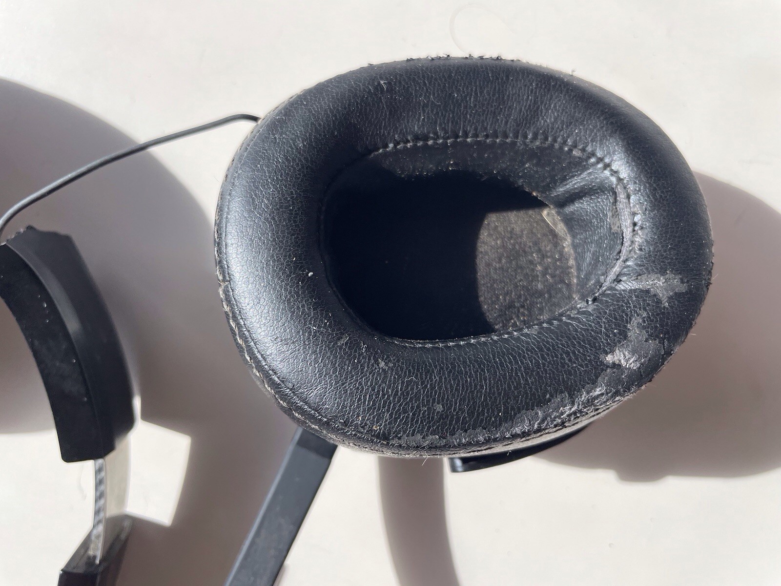 Rand McNally ClearDryve CD220 Wireless NC Headphones-Damage, WORKS FINE-SEE PICS