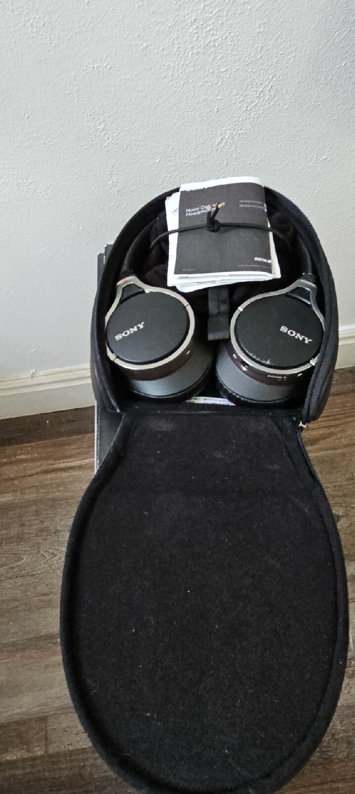 Sony Noise Canceling Headphones MDR-10RNC Black Tested Works Great!