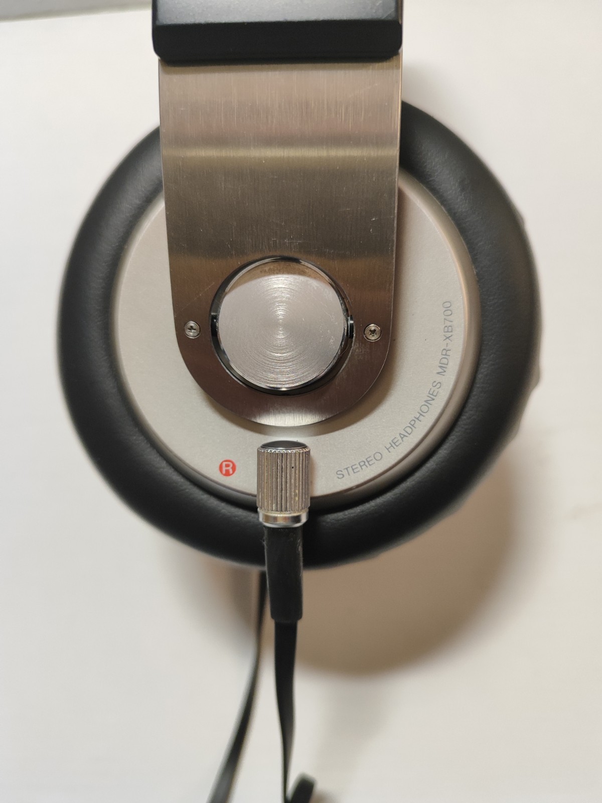 Sony MDR-XB700 Extra Bass Headphones In Good Condition With New Ear Pads