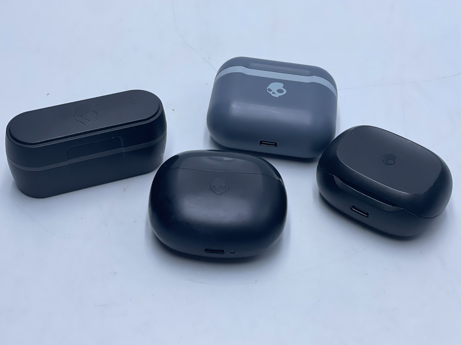LOT of 4 Assorted Models Skullcandy – Tested working (C-63)