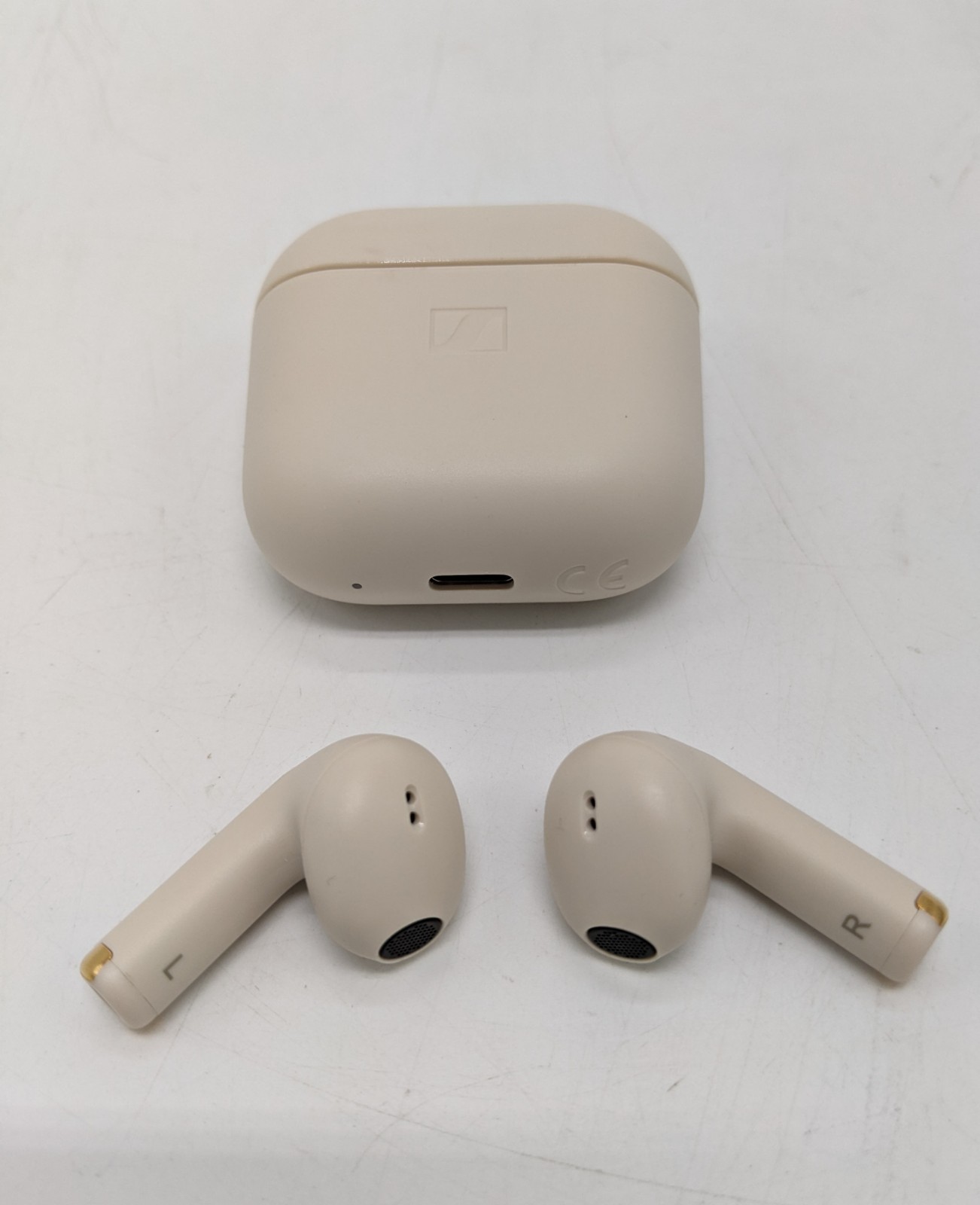Sennheiser ACCENTUM Open Wireless Earbuds – Cream