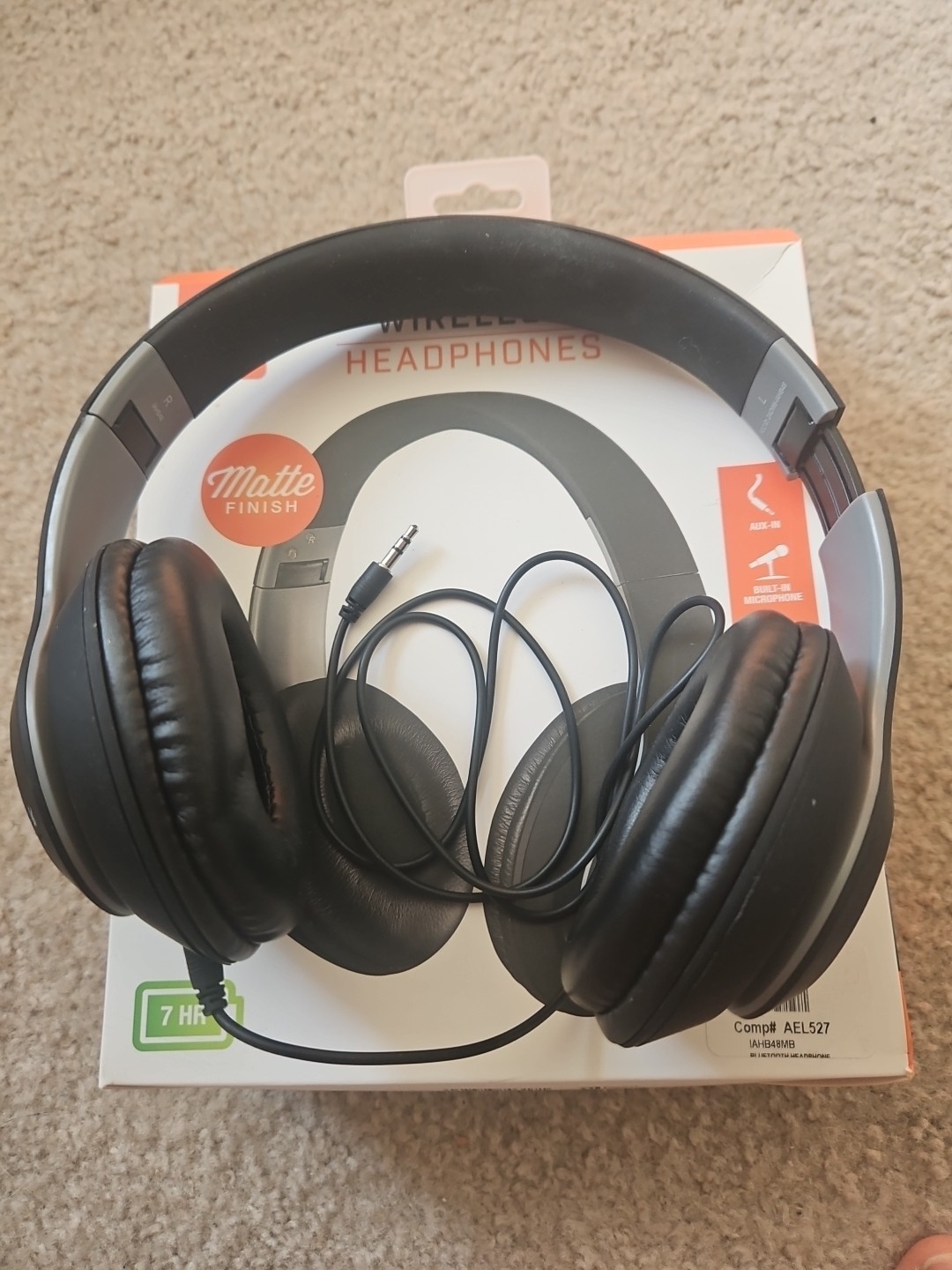 iLive IAHB48MB Bluetooth Over-The-Ear Headphones w/Microphone (Matte Black), New