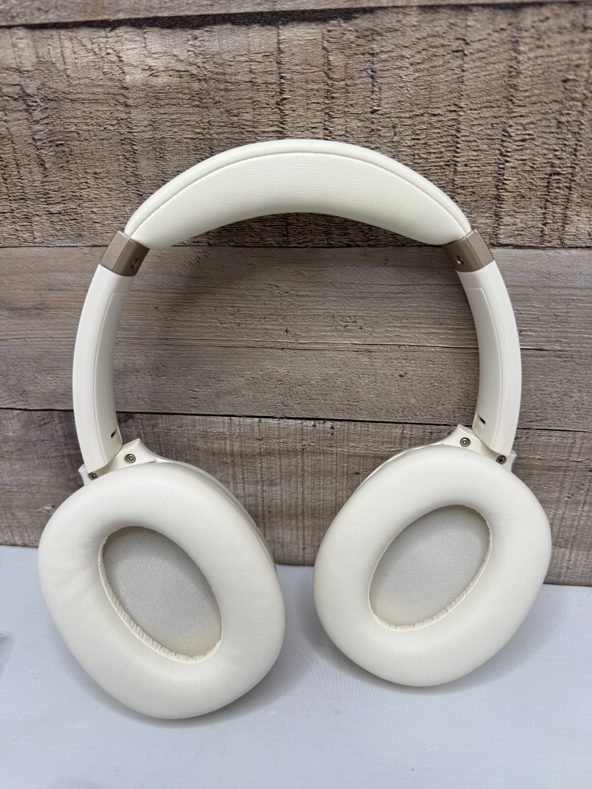 Active Noise Canceling Bluetooth Headphones Over-Ear Wireless Headsets white