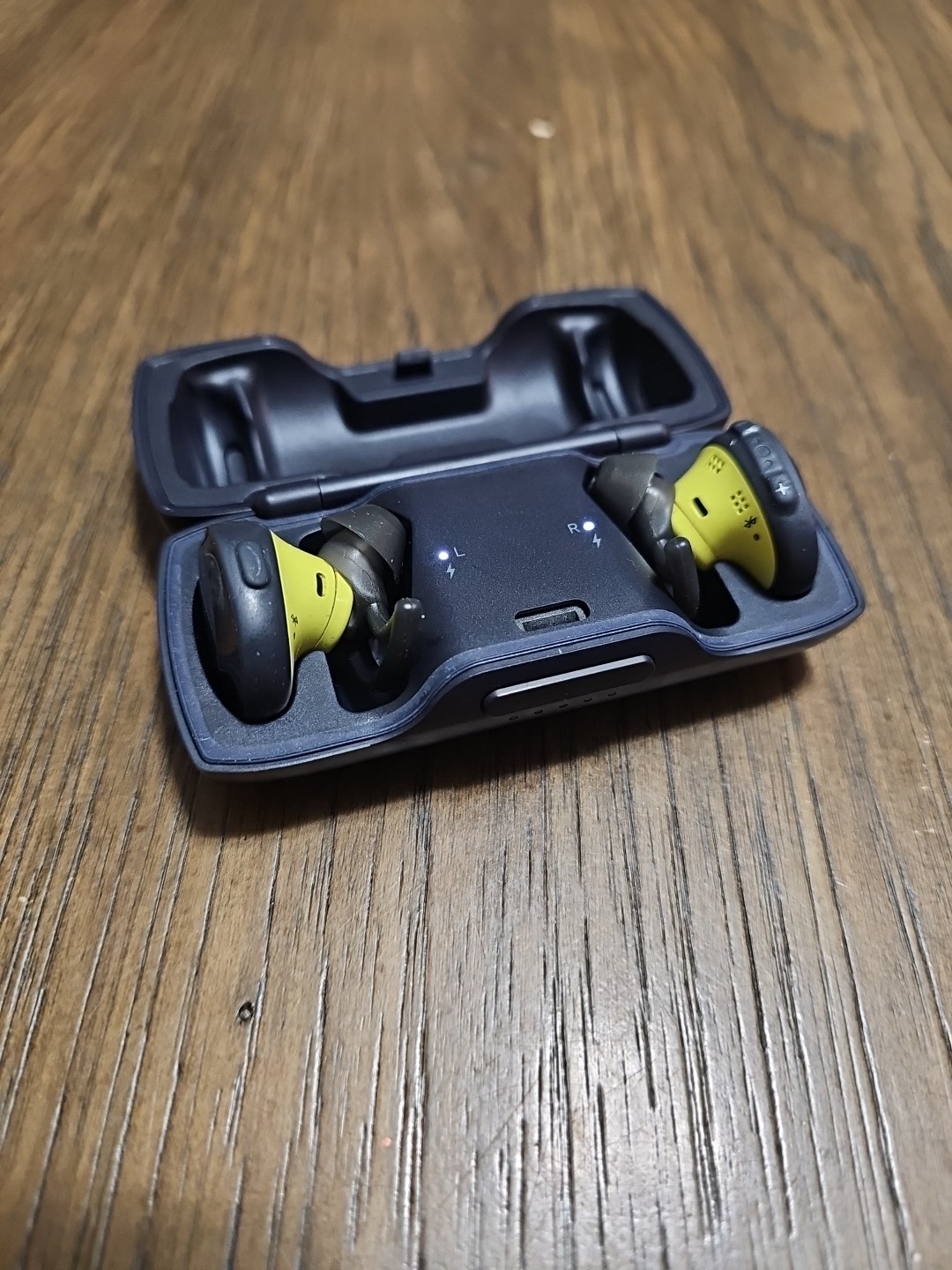 BOSE SoundSport Free Truly Wireless Sport Headphones – Midnight Blue/Citron