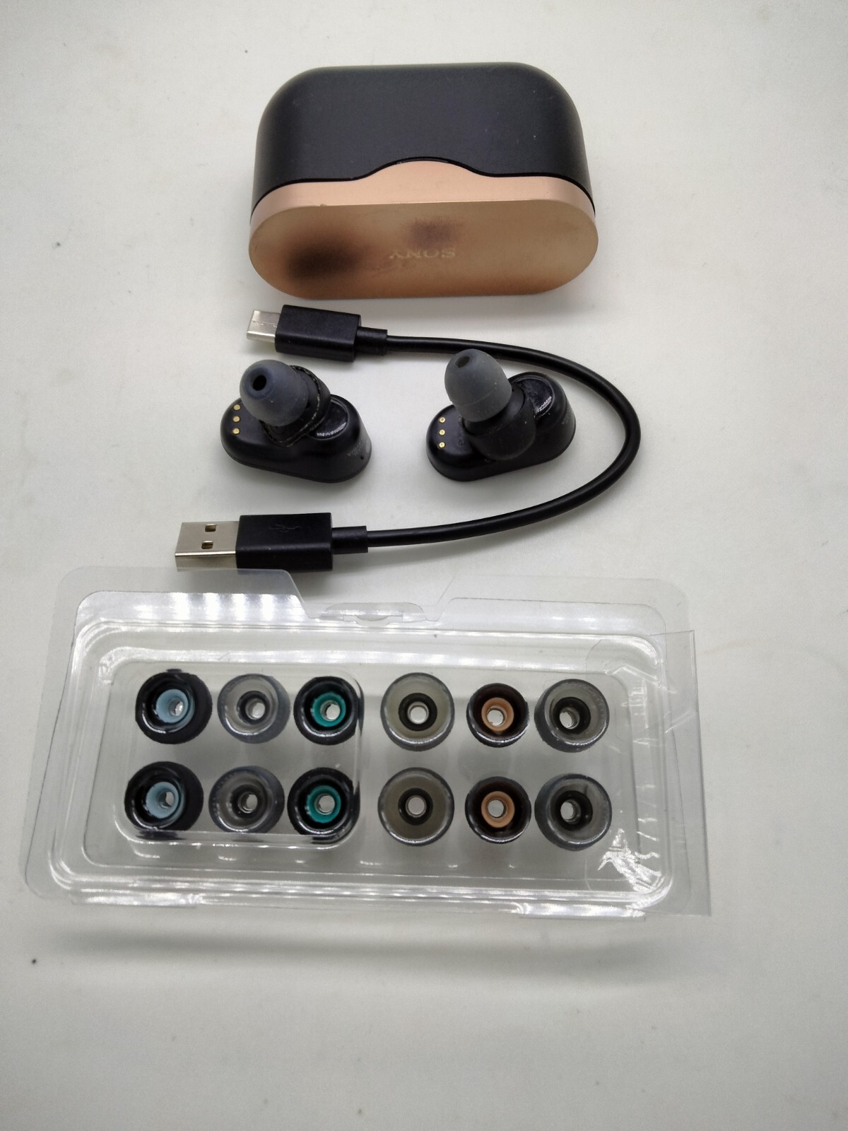 Sony WF-1000XM3 Noise Canceling Wireless Earbuds -NOT WORKING