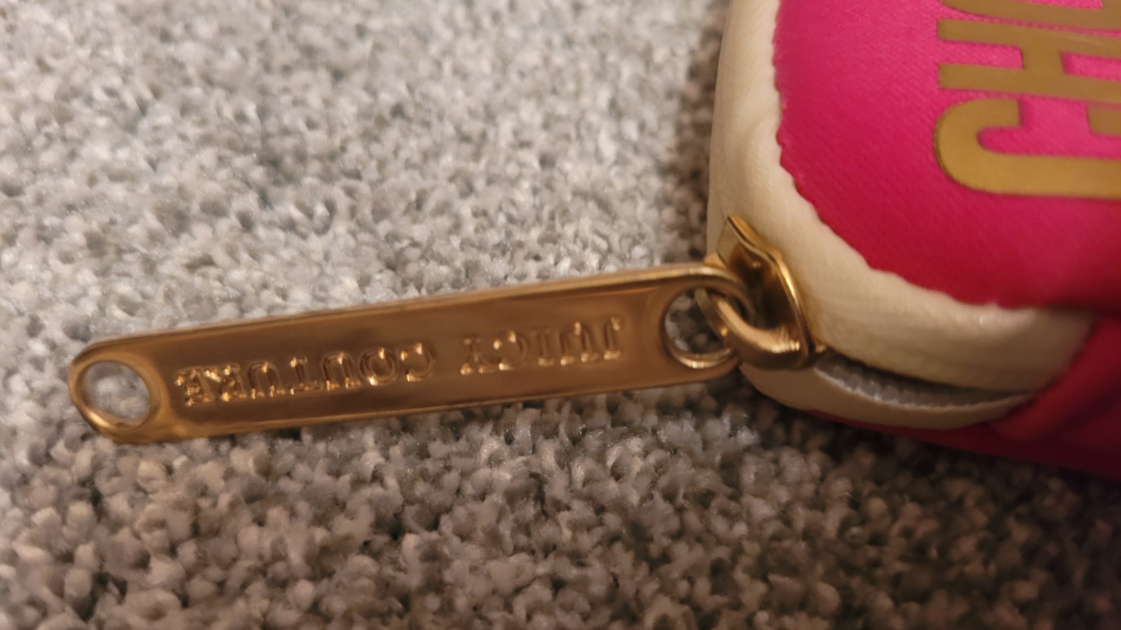 Juicy Couture vintage Earbuds