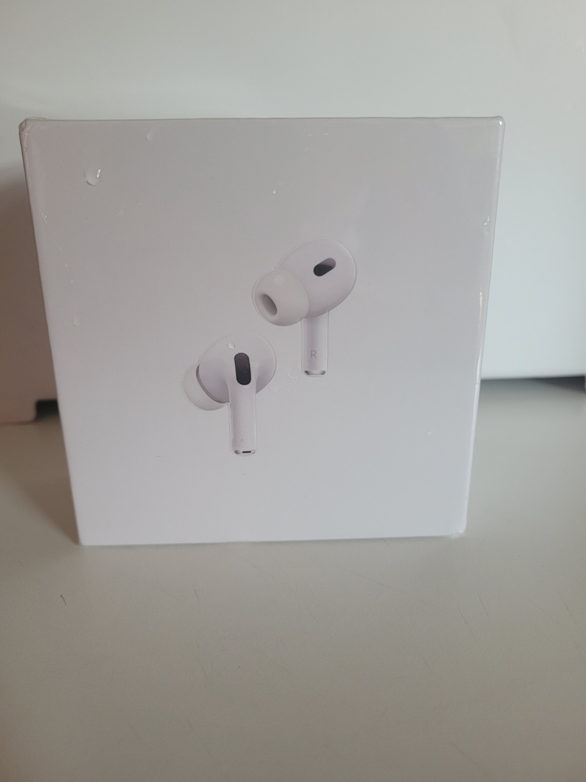 AirPods Pro (2nd Generation) White MagSafe Charging Case USB-C