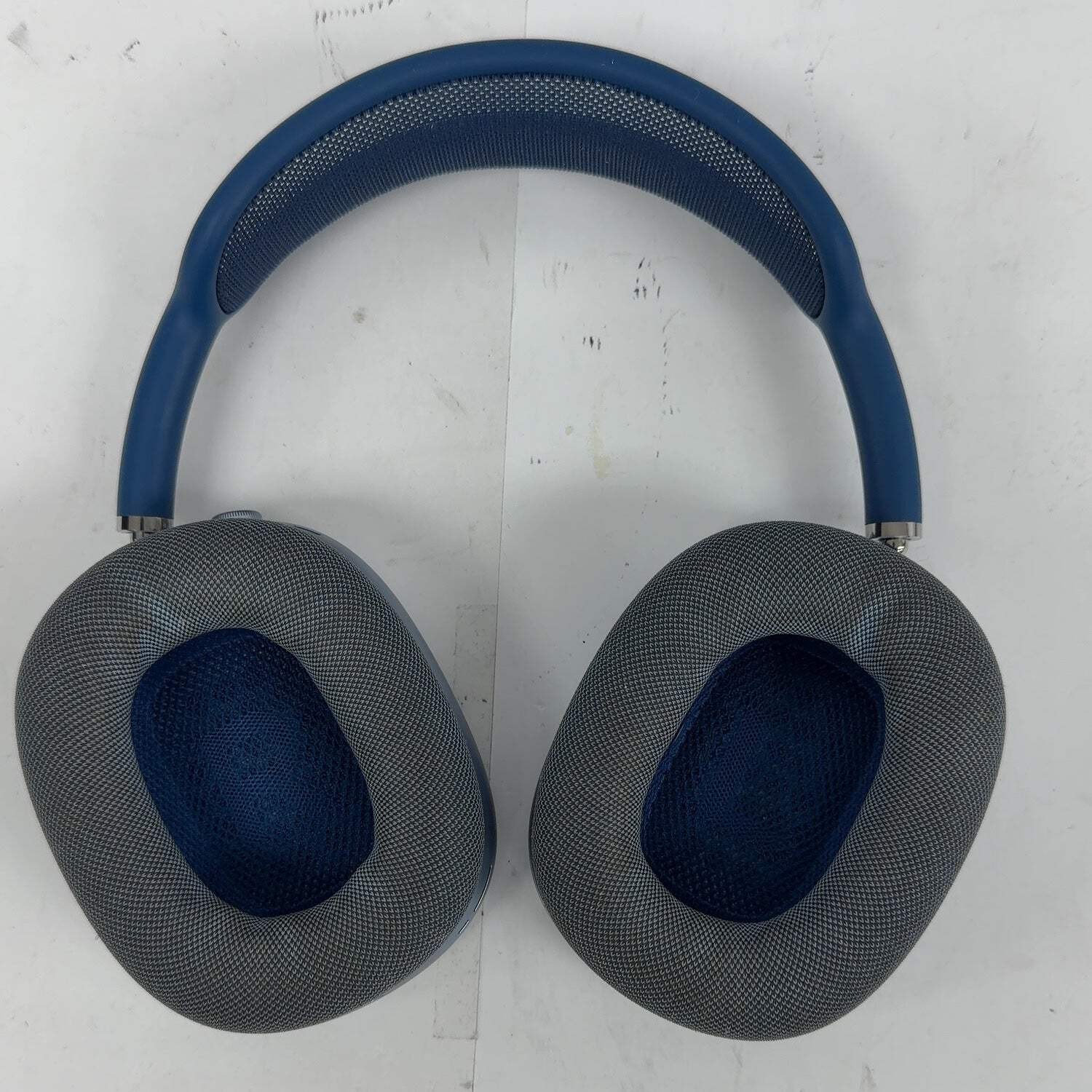 Apple AirPods Max Wireless Over-Ear Headphones Blue