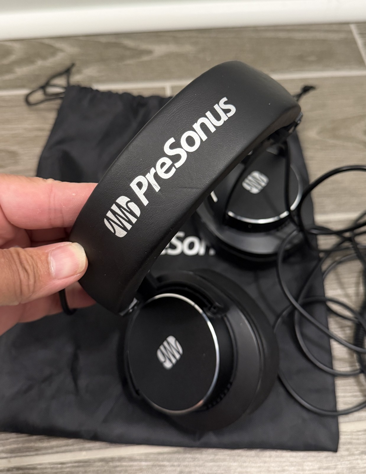 Presonus HD9 Professional Studio Monitoring Headphones, Black, Barely Used