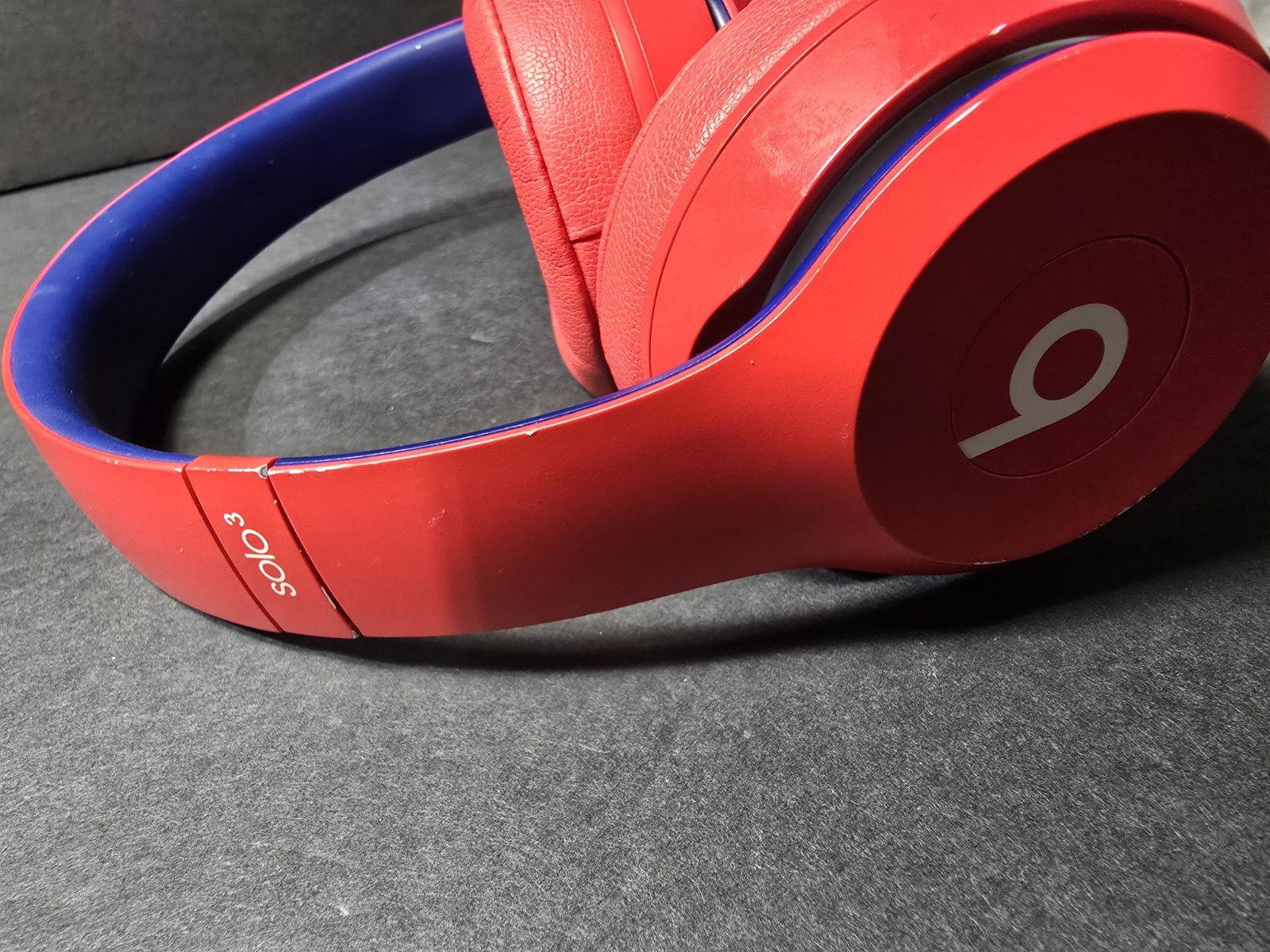 Beats by Dr. Dre MX472LLA Solo3 Wireless On-Ear Headphones Red/Blue E02