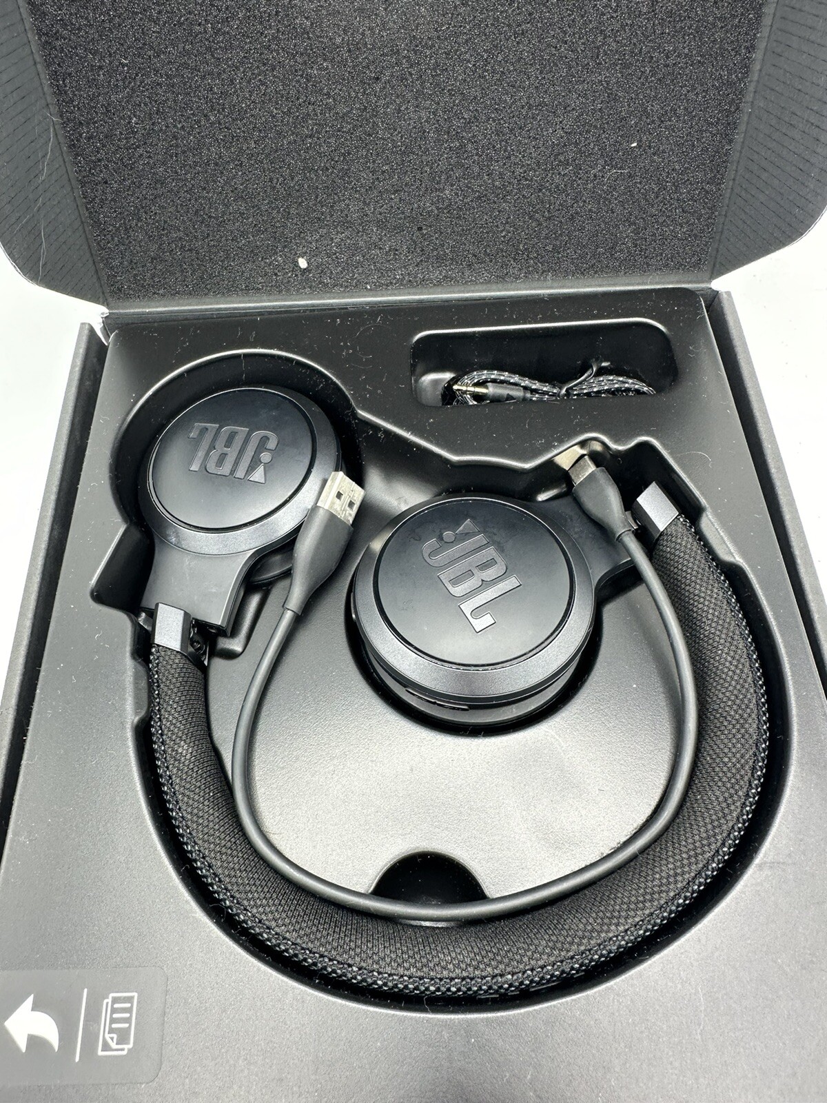 JBL Live 460NC Wireless On-Ear Noise-Cancelling Headphones – Black Bluetooth EUC