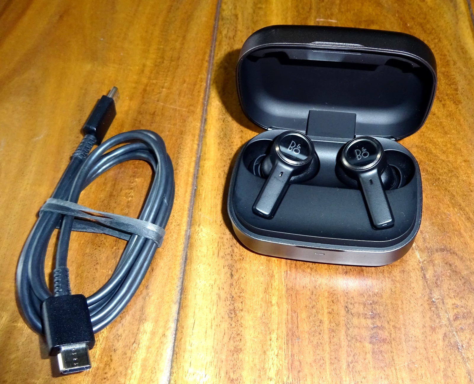 Bang & Olufsen Beoplay EX Bluetooth Wireless Earbuds Black Anthracite..EXCELLENT