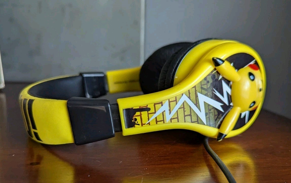 Pokemon Pikachu Over Ear Wired Headphones Yellow Black 3D Face Lightning Kids