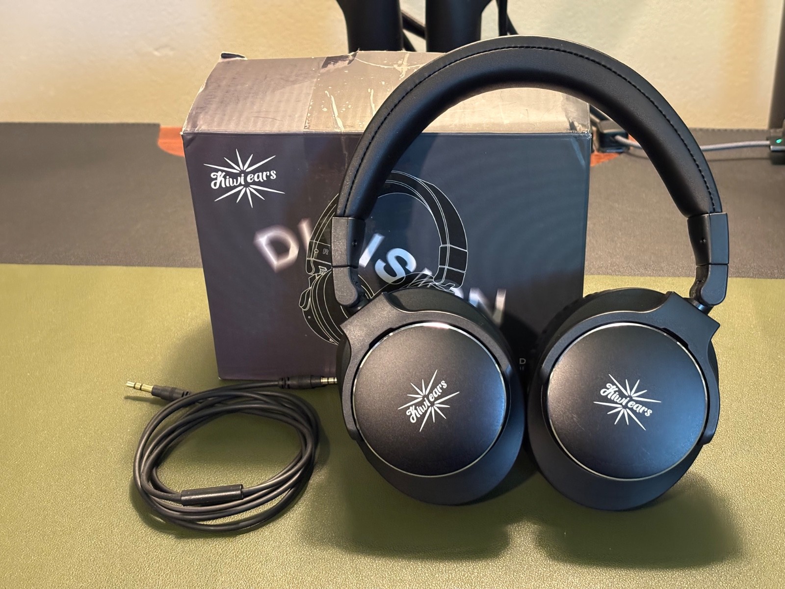 Linsoul Kiwi Ears Division Over Ear 40mm Dynamic Driver Monitoring Headphone