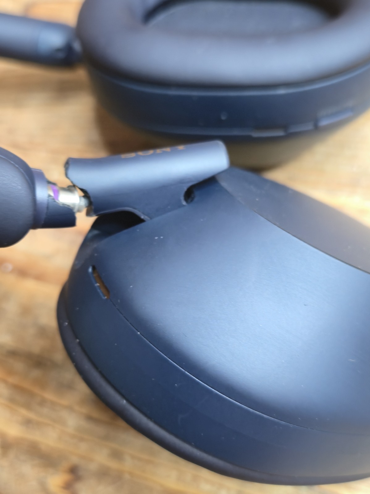 Sony WH-1000XM5 Wireless Noise Cancelling Headphones (Blue) Right Broke