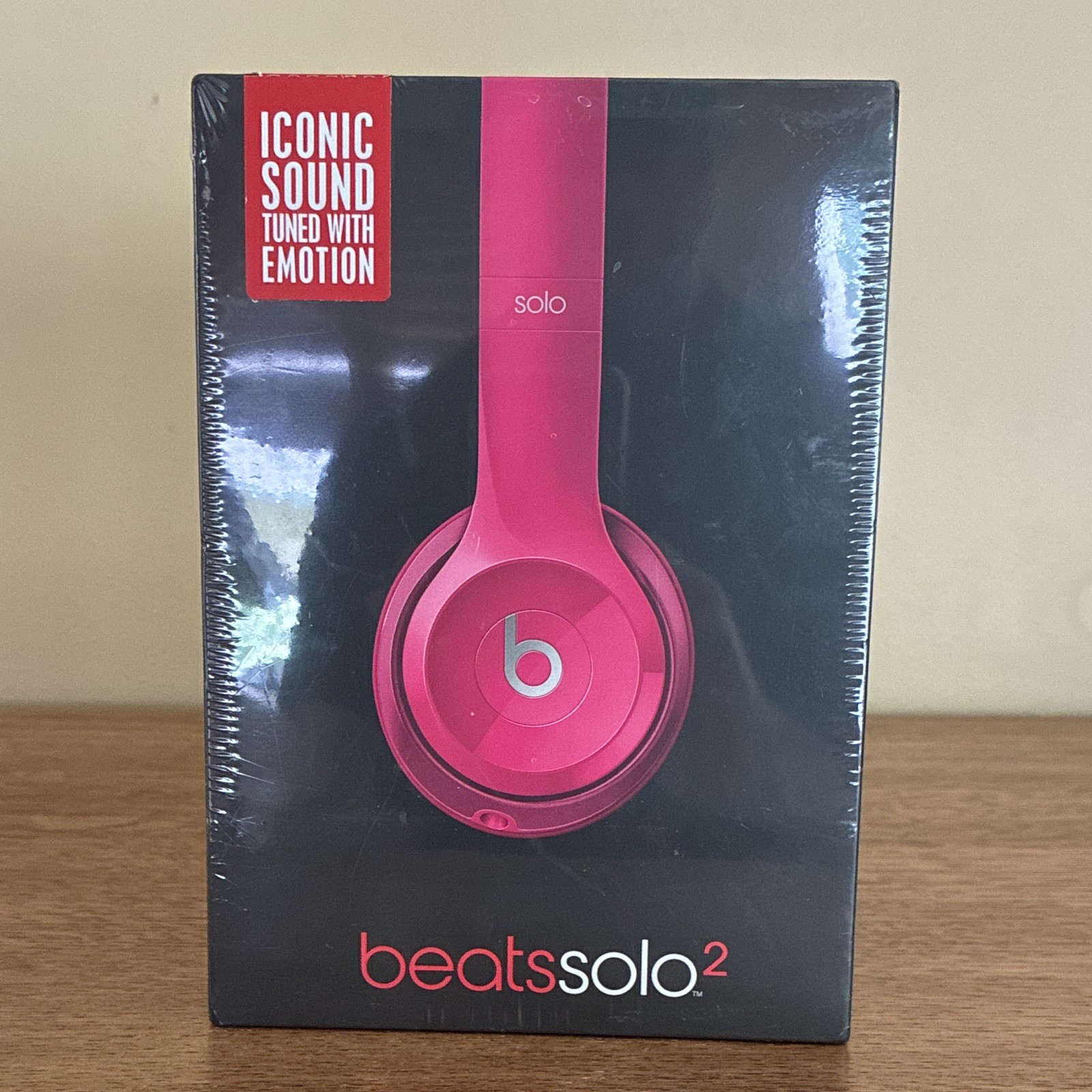 Beats by Dr. Dre Solo2 – UNOPENED – Model B0518 Gloss Pink