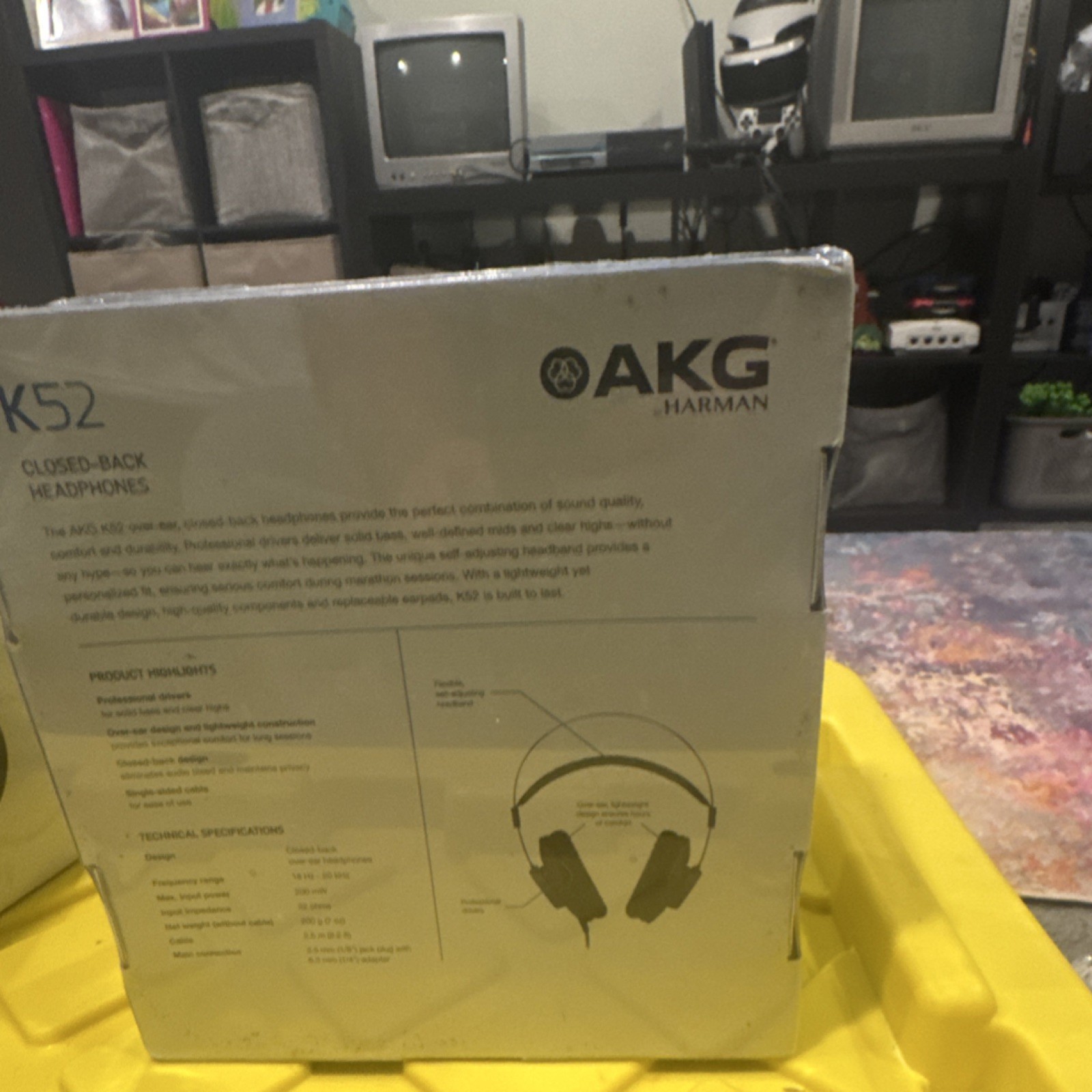 AKG K52 Closed-Back Wired Headphones 40mm Studio Monitoring Black 3.5mm Jack