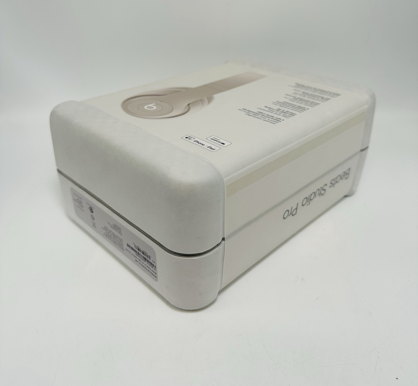 Beats Studio Pro – Premium Wireless Headphones – Sandstone *SEALED*