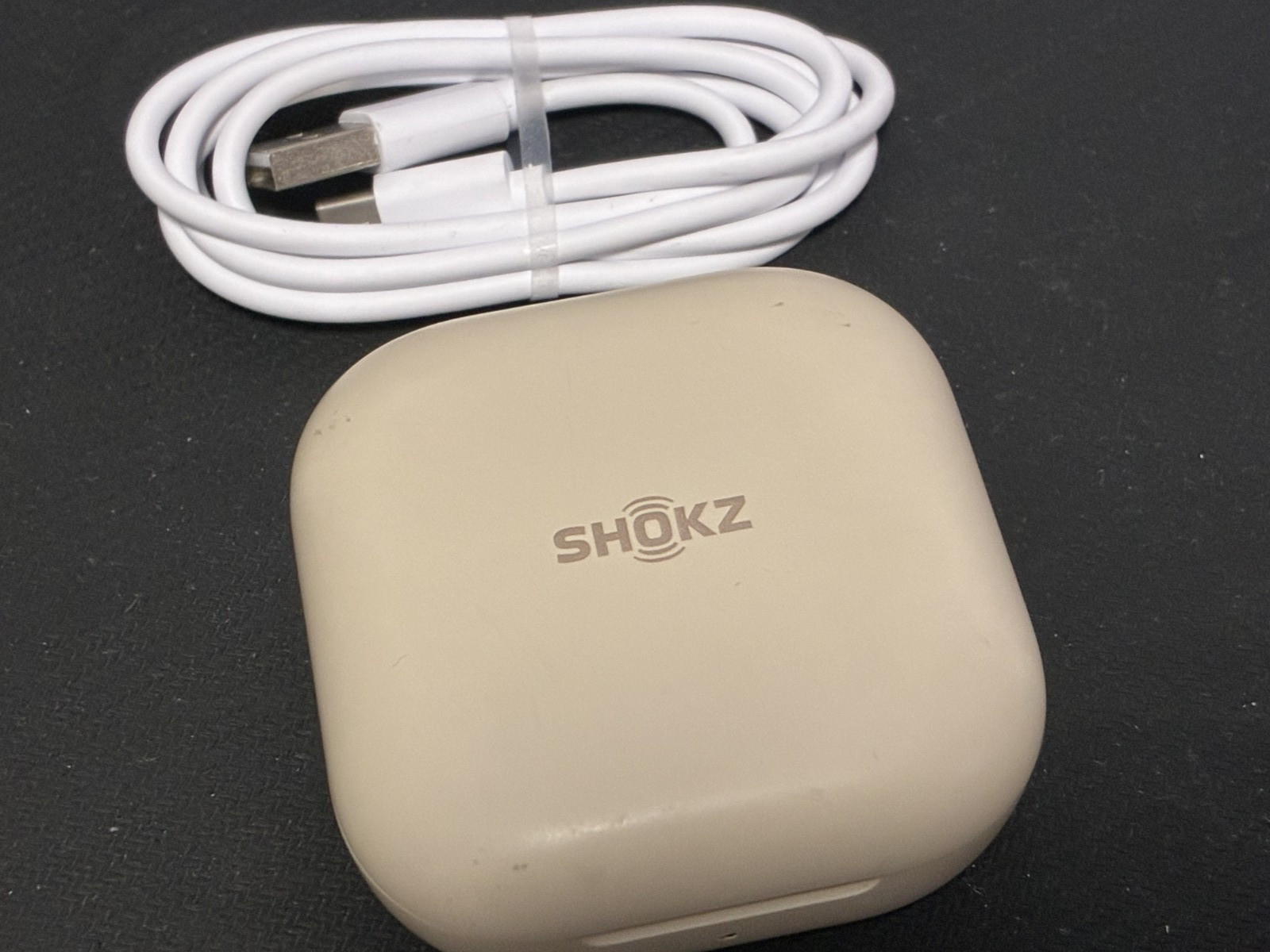 Shokz OpenFit Open-Ear Charing case Beige (T910) with cable only , no earbuds