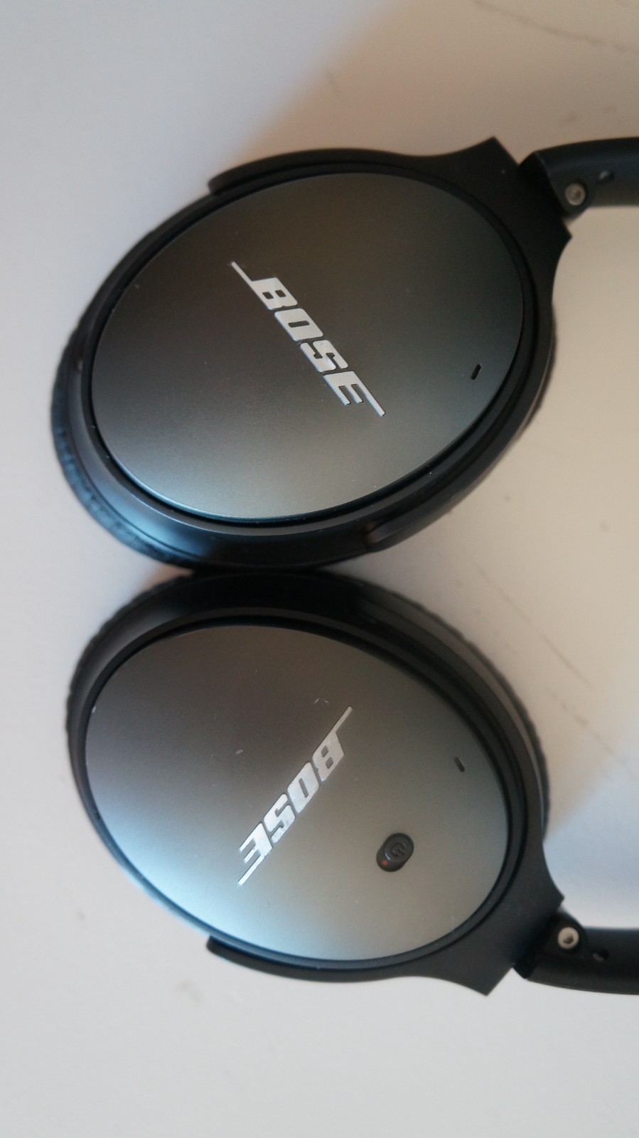 Bose QuietComfort 25 Over the Ear Headphone – Black – Good working.