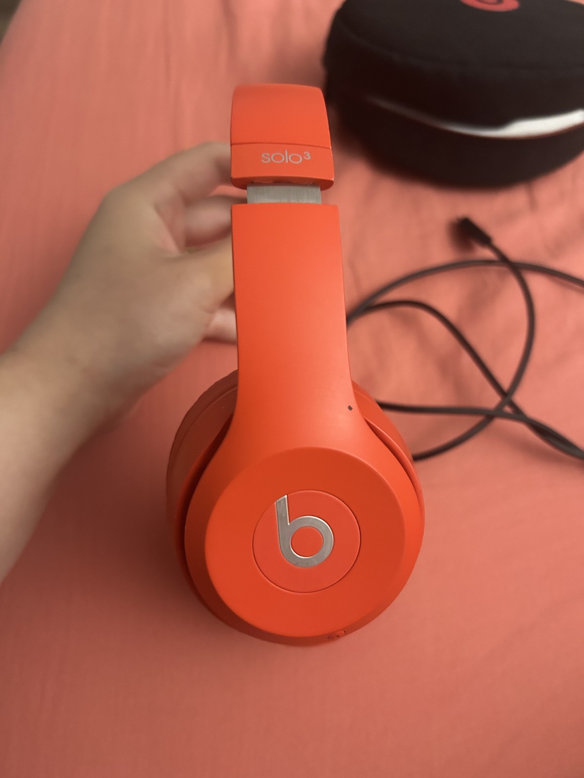 Beats Solo3 Wireless On-Ear Bluetooth Headphones with Apple W1 Chip – Red Citrus