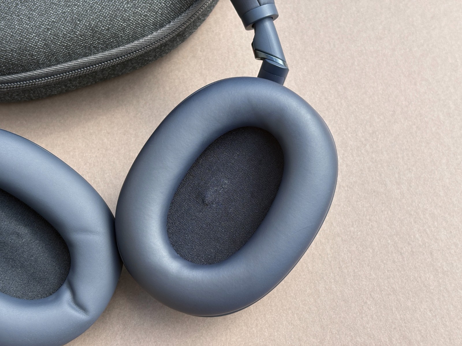 Sony WH-1000XM6 Wireless Noise Canceling Headphones COMPATIBLE CASE – Blue #E