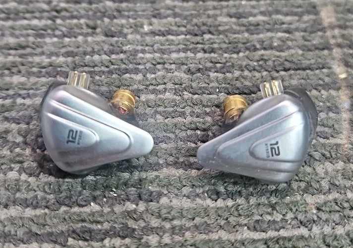 KZ ZSX 12 Units Hybrid Technology Earbuds – Silver