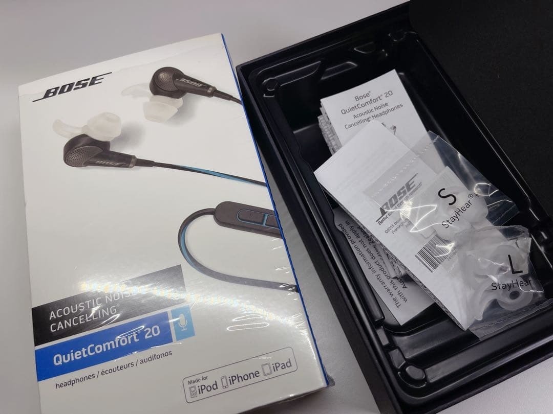 BOSE QuietComfort 20 Noise Cancelling In-Ear Headphones Black