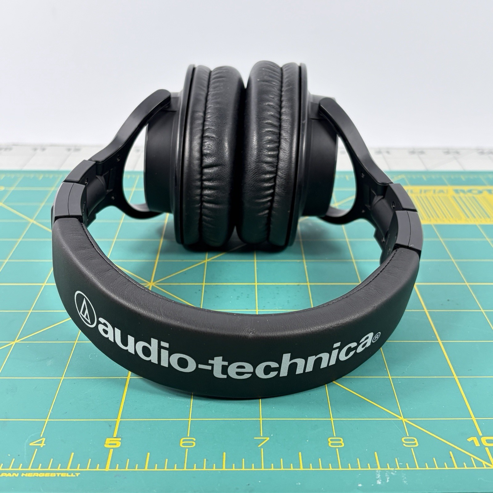 Audio-Technica ATH-M40x Professional Studio Monitor Headphones Black Tested