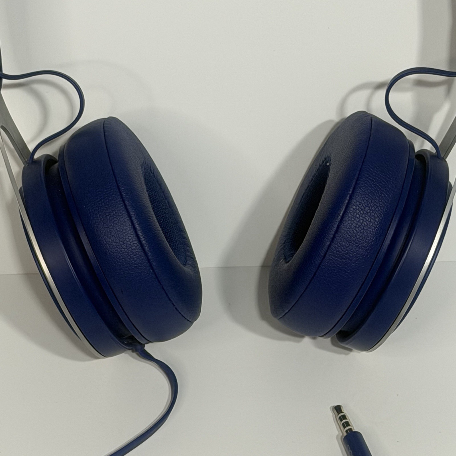 BEATS EP By Dr Dre ML9D2LLA Wired On Ear Headphones Blue Tested Good