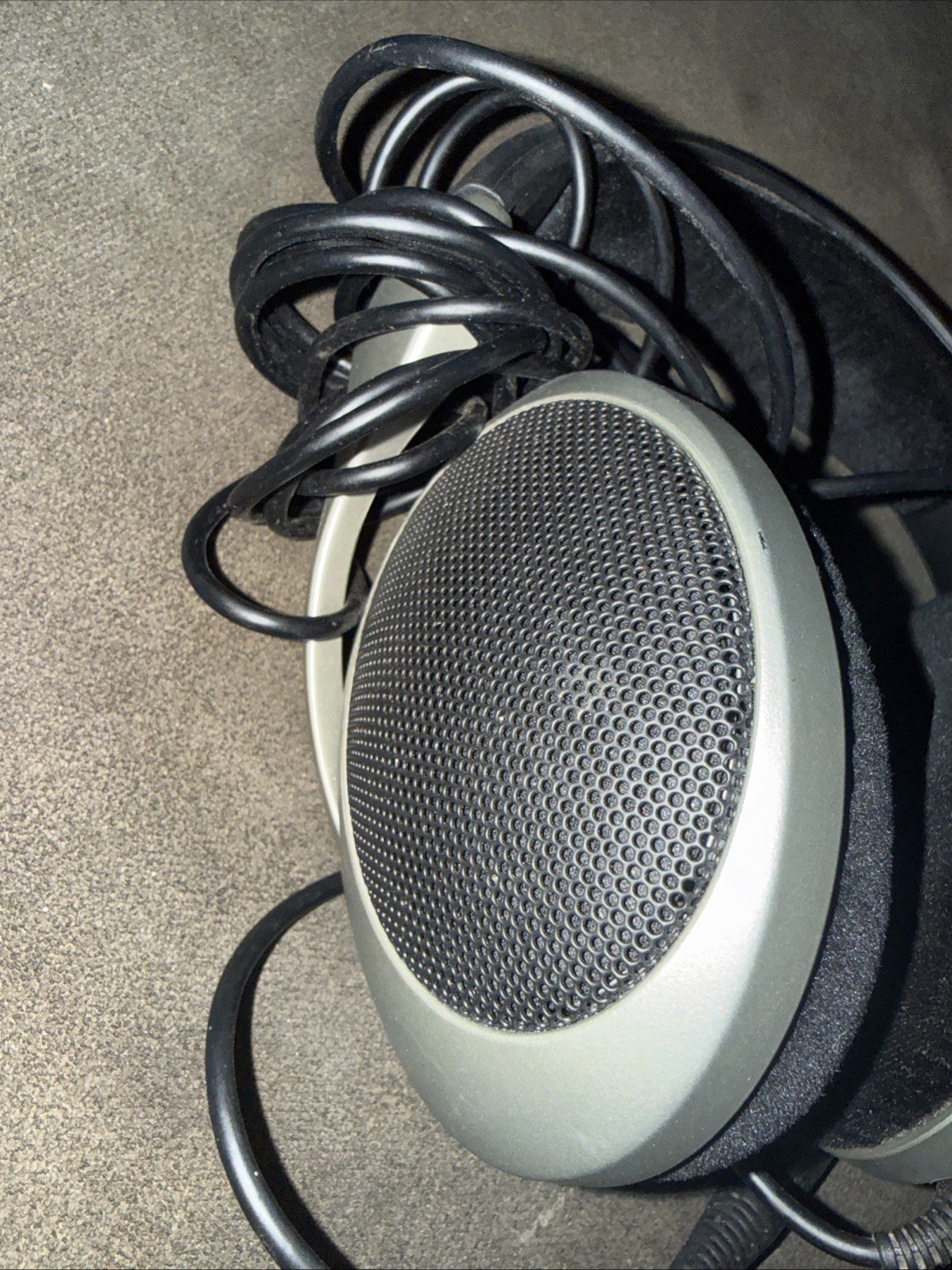 Sennheiser HD 555 Headband Headphones – Black/Gray