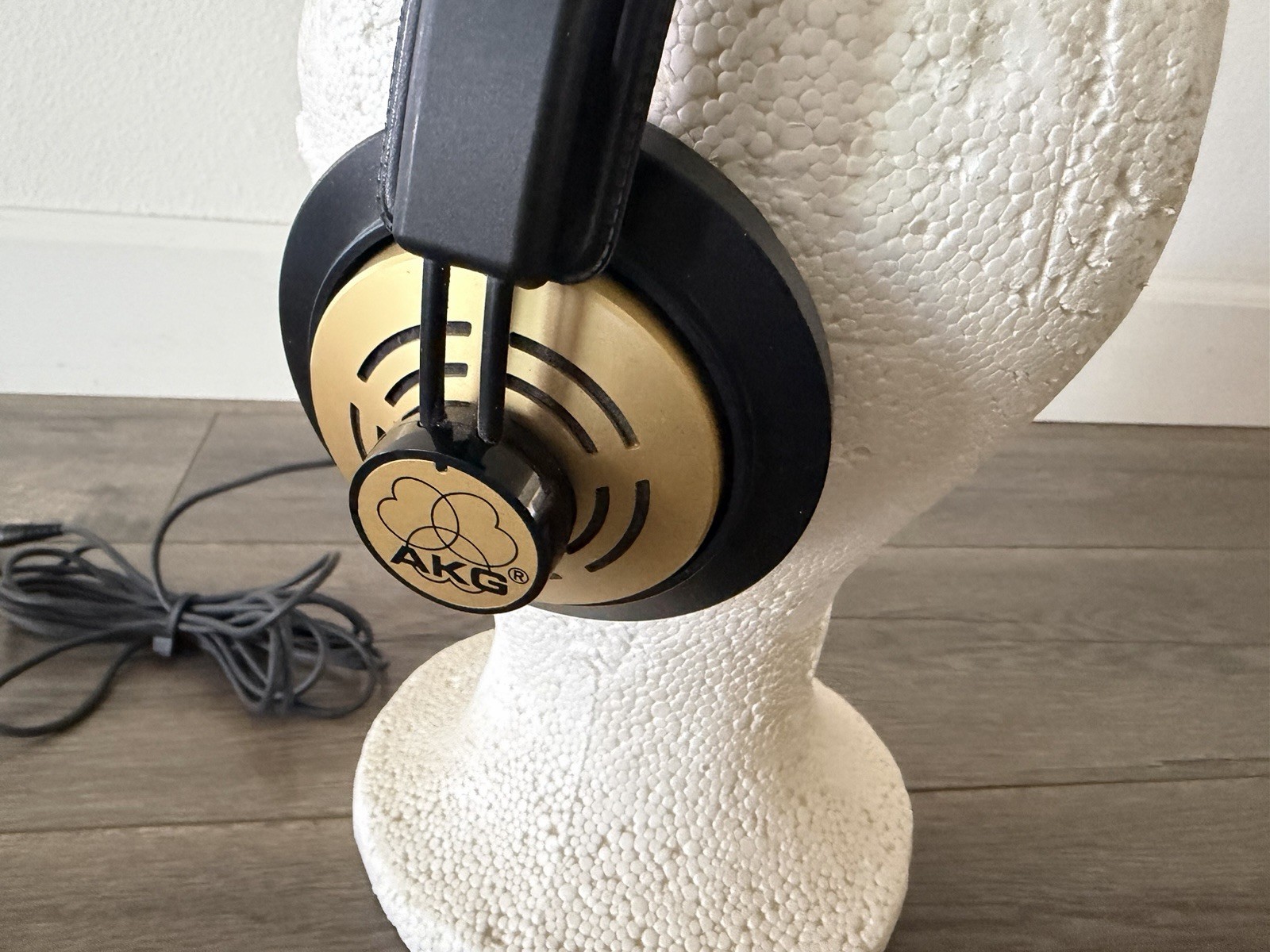 AKG Monitor K141 Headphones Made in Austria (Tested Work Great)
