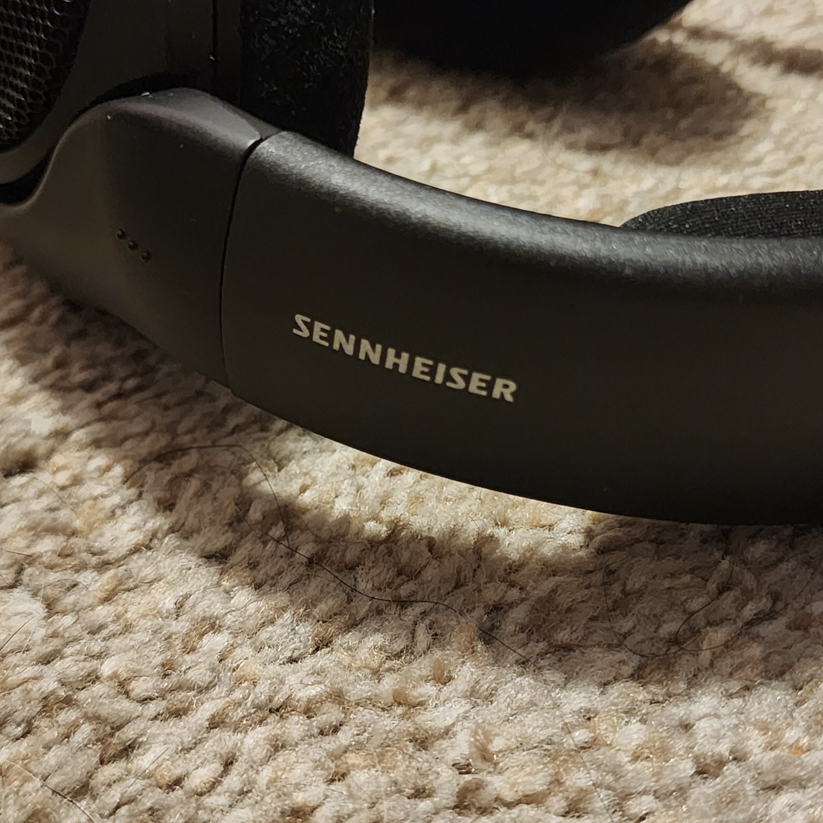 Sennheiser HD 560 S Over-The-Ear Audiophile Headphones
