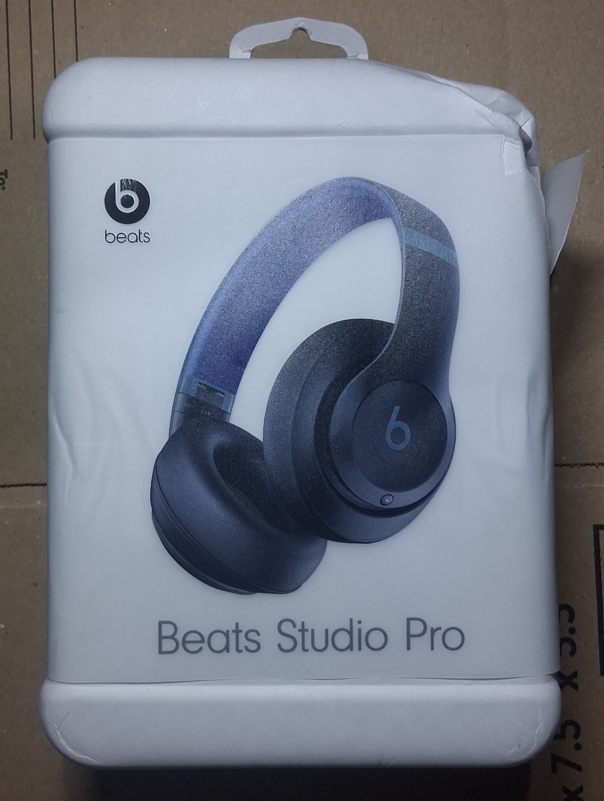 BEATS STUDIO PRO WIRELESS OVER-EAR BLUETOOTH HEADPHONES NAVY MQTQ3LL/A BRAND NEW