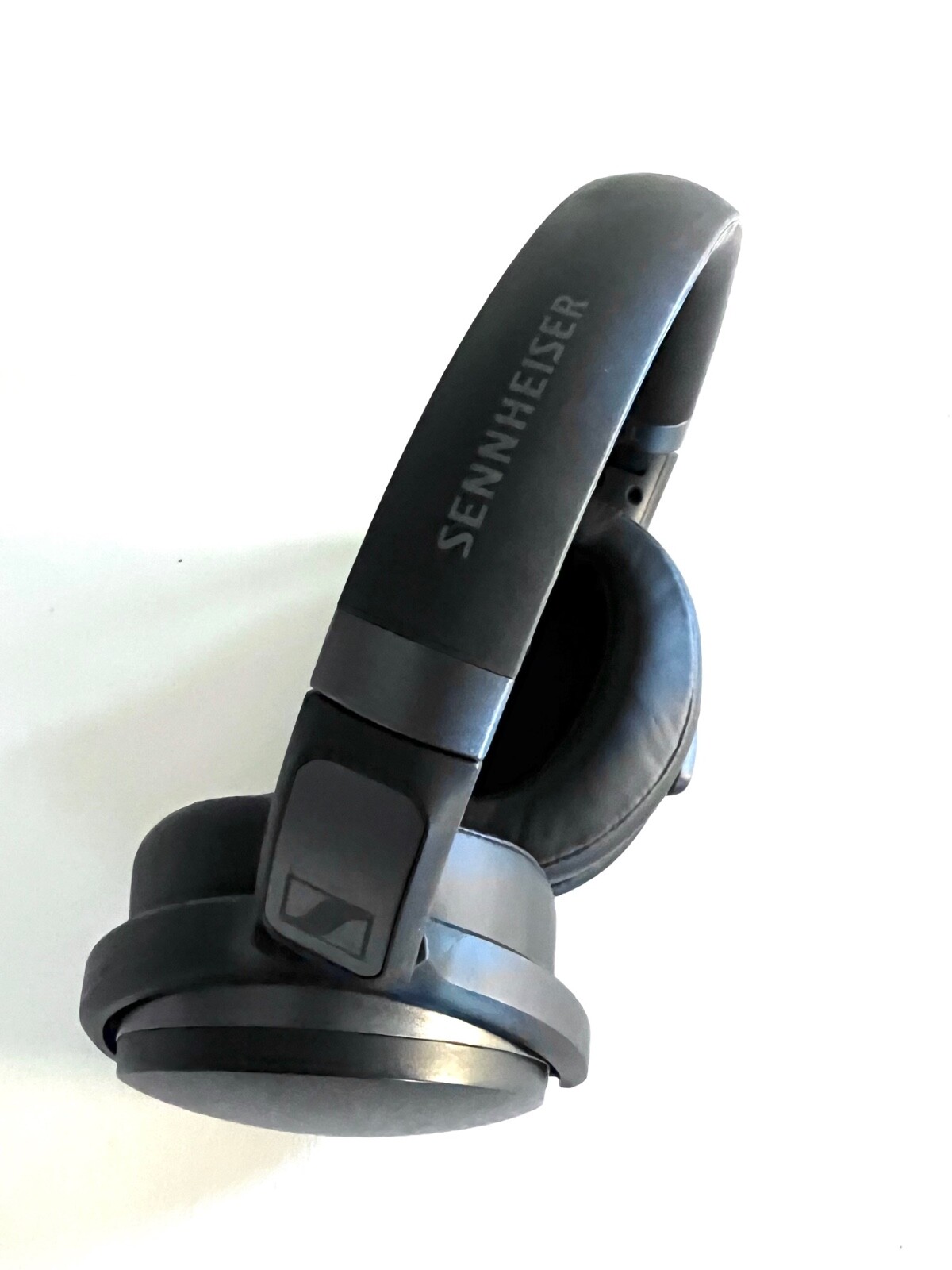 WIRELESS HEADPHONES Sennheiser HD 4.40 BT Wireless Over Ear Headphone