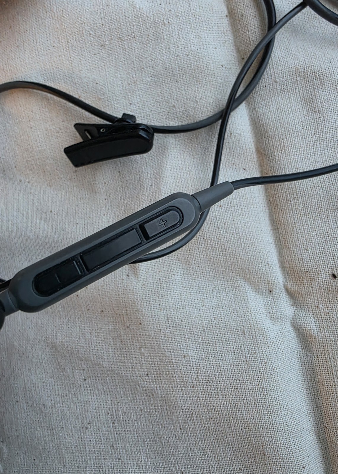 Bose SoundSport In-ear Wired Headphones – Charcoal Black For Android 741776-0070