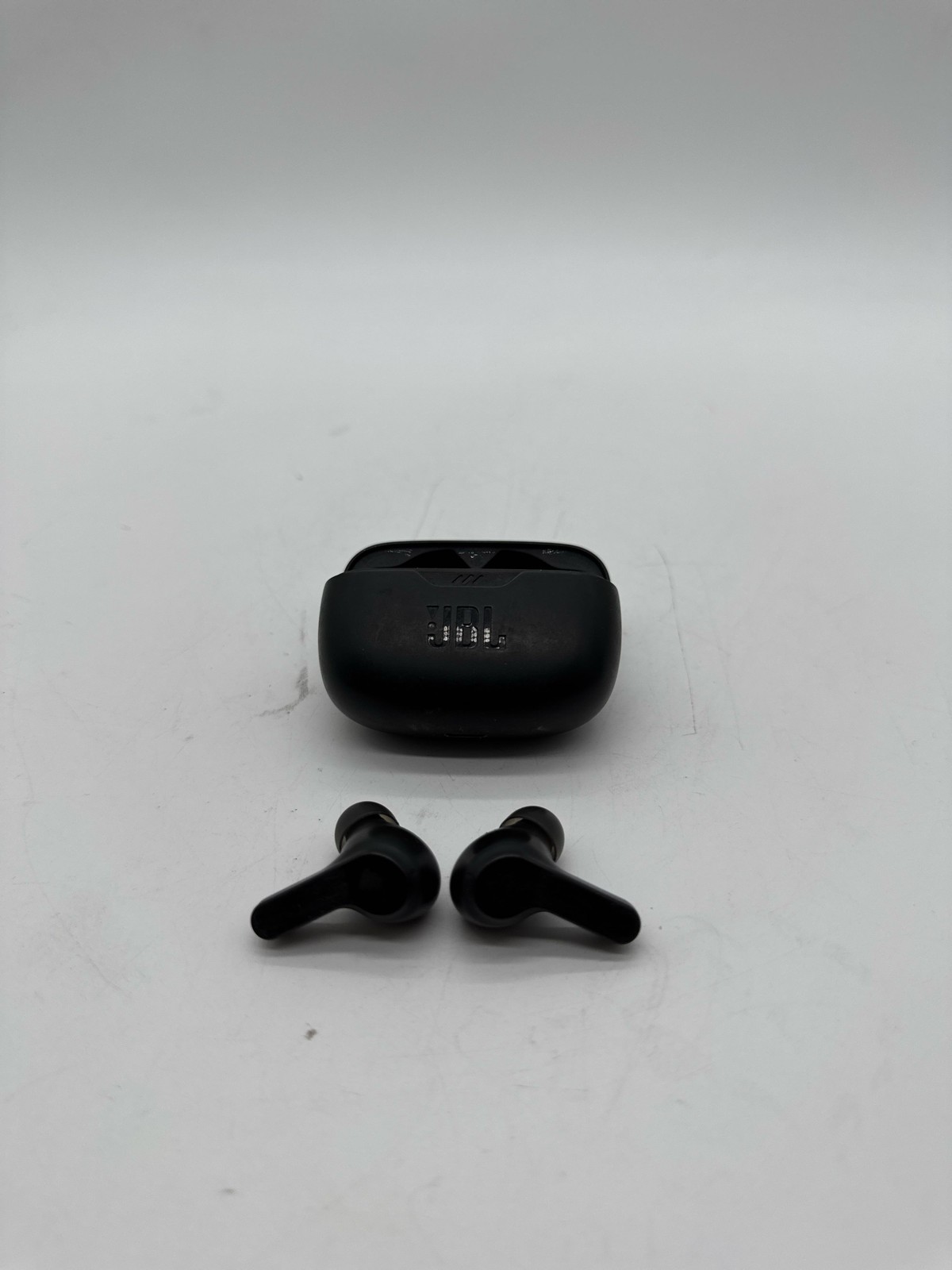 (BROKEN) JBL Vibe Beam True Wireless Deep Bass Earbuds Bluetooth 5.2 32 Hrs
