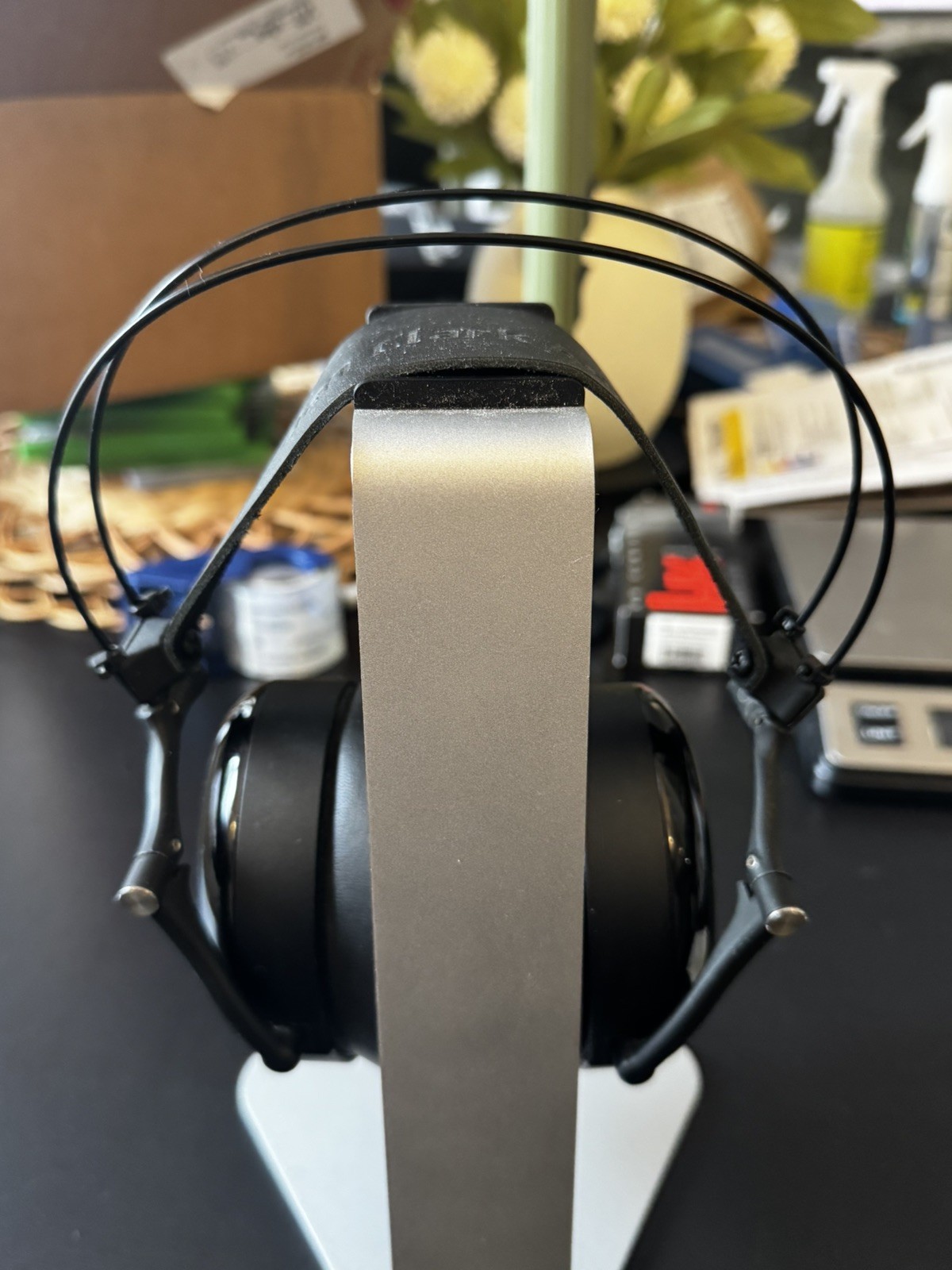 Dan Clark Audio AEON 2 Noire Planar Closed Back Portable Audiophile Headphones