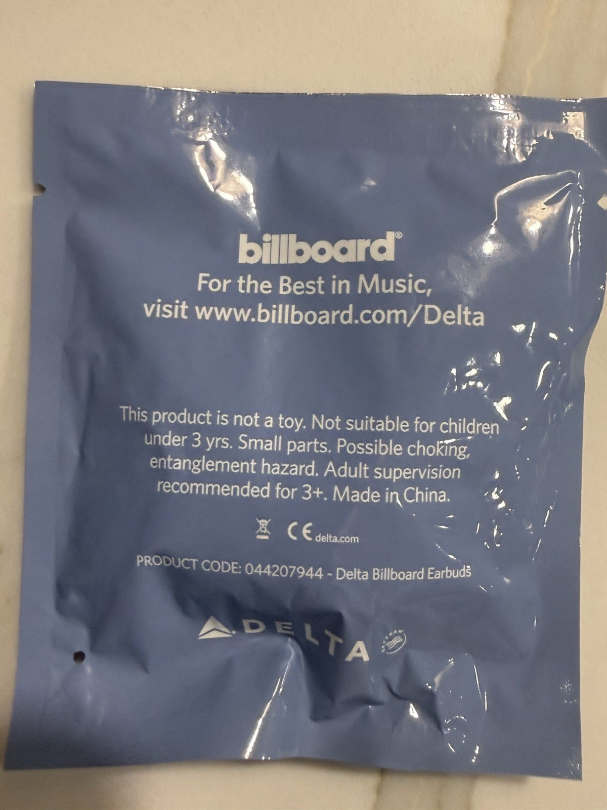 10 Packs Delta Airlines economy Earbuds Headphones Brand New Package NO APPLE