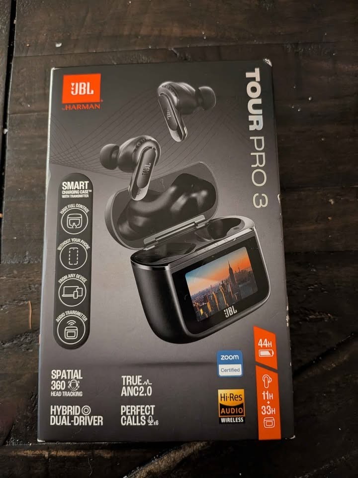 JBL Tour Pro 3 True Wireless Noise-Canceling Earbuds, NEW IN BOX