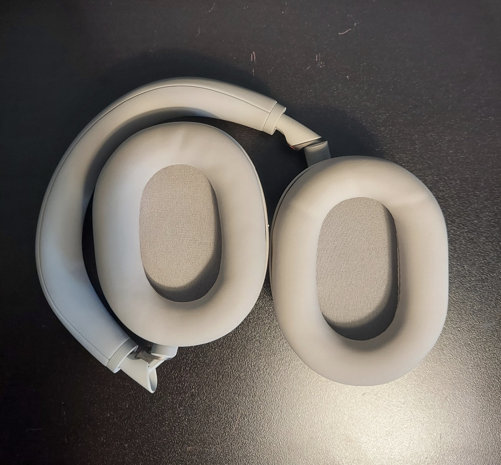 Sony WH-1000XM6/S Premium Wireless Noise Canceling Headphones “GRADE B” – Silver